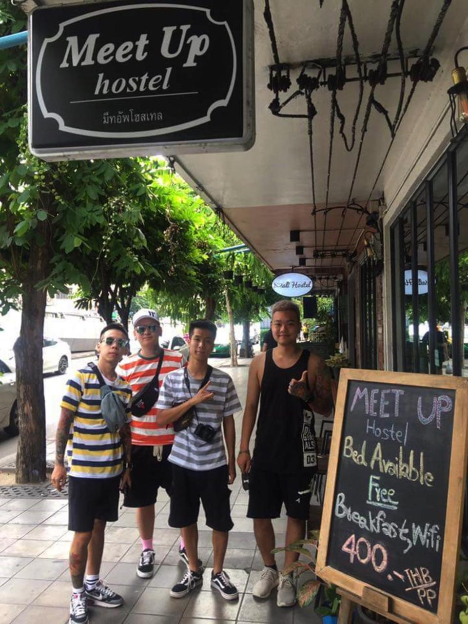 Meet Up Hostel Bangkok Exterior photo